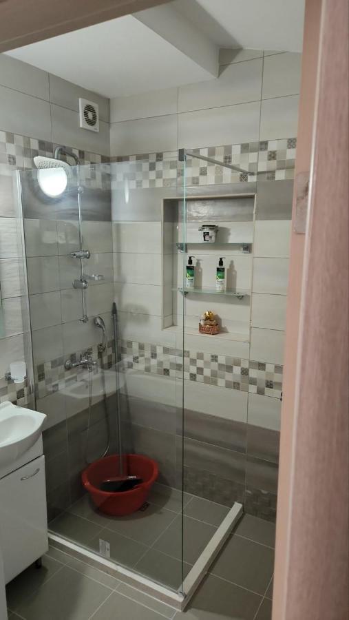 Apartmani Mia Sorajic Petrovac Екстер'єр фото