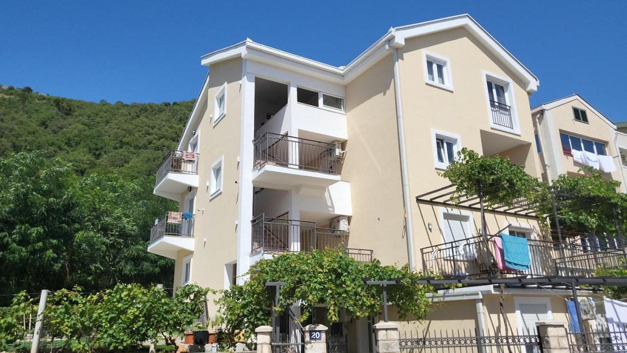 Apartmani Mia Sorajic Petrovac Екстер'єр фото