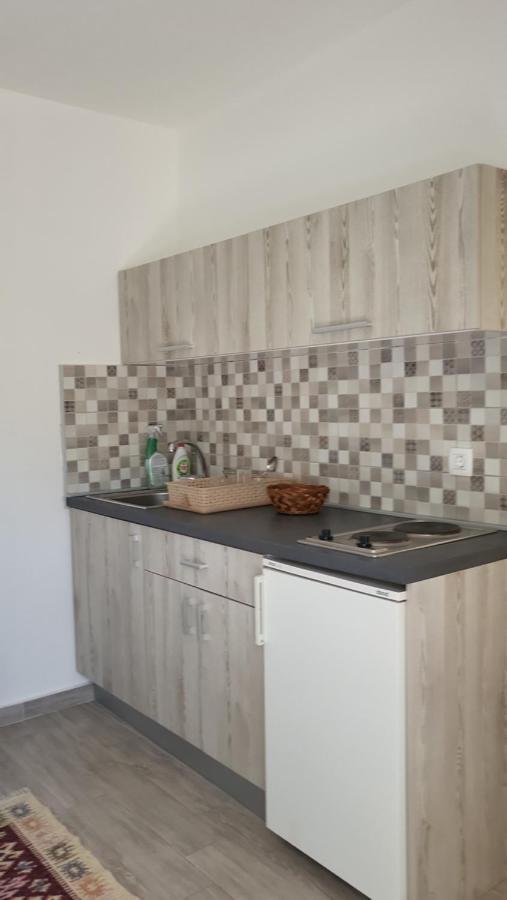 Apartmani Mia Sorajic Petrovac Екстер'єр фото