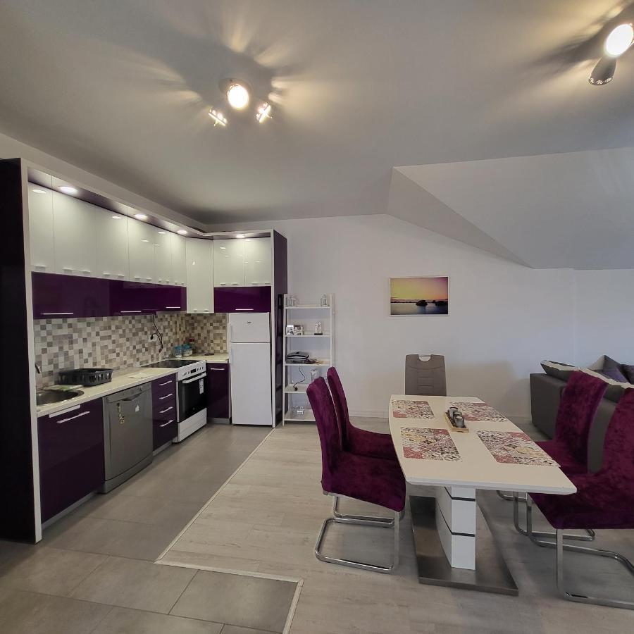 Apartmani Mia Sorajic Petrovac Екстер'єр фото