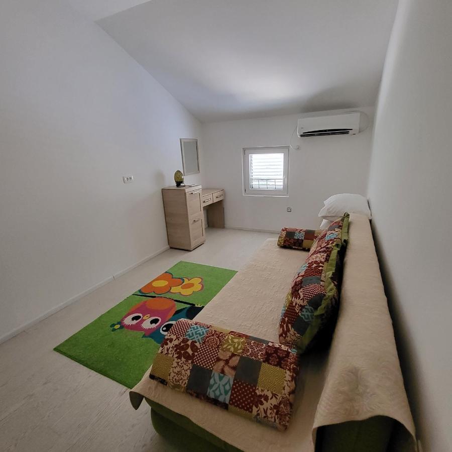 Apartmani Mia Sorajic Petrovac Екстер'єр фото