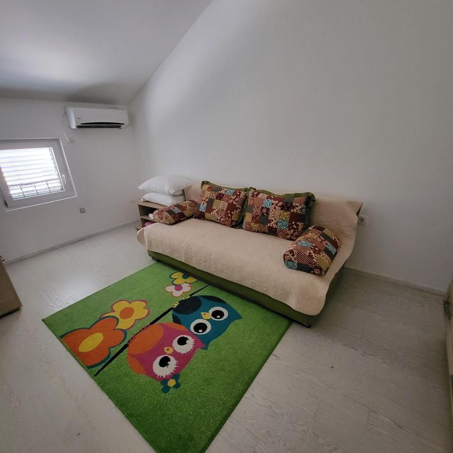 Apartmani Mia Sorajic Petrovac Екстер'єр фото